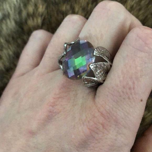 Jewelry - 🔴 Sterling Silver Cocktail Ring